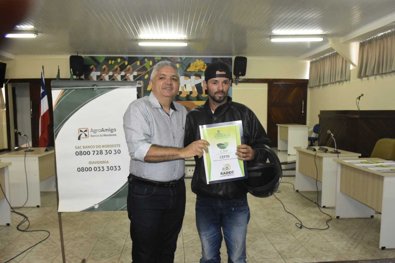 Camacã: Prefeitura entrega CEFIR de graça para Pequenos Produtores